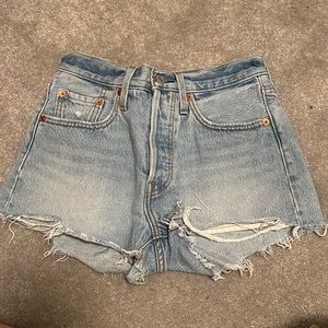 Levi 501 Jean Shorts!!!